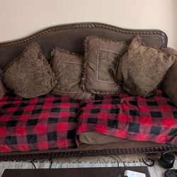Free couch ( 2 available)