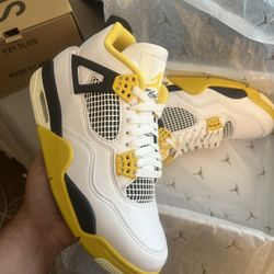 Air Jordan 4 Retro 'Vivid Sulfur' Mens 8.5 