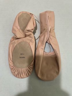 Bloch Woman Pink Leather Ballet Shoes Size 7.5