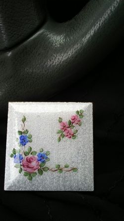 Vintage closione lipstick holder in blue and pink