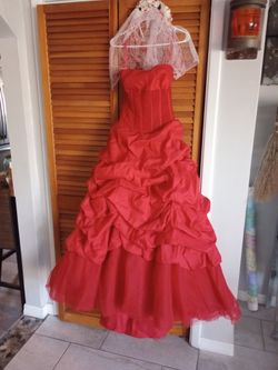 Beautiful private collection Gown Sz 6