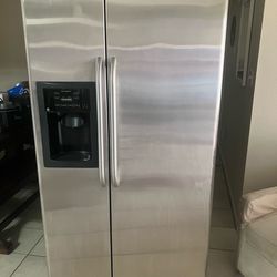 GE Refrigerator