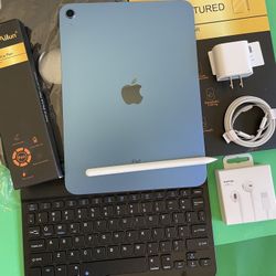 256gb Apple IPad 10th Generation (10.9” Liquid Retina / 2022 model) with pen, keyboard, case & Accessories (warranty 2026) 