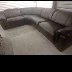 SECTIONAL GENUINE LEATHER RECLINER ELECTRIC BLACK COLOR.. DELIVERY SERVICE AVAILABLE 🚚💥🚚