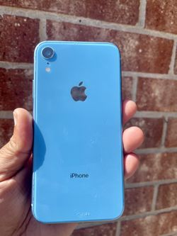 iphone xr factory unlocked 128 gb  any sim ok 