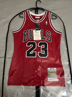 Mitchell & Ness Mens Michael Jordan Jersey