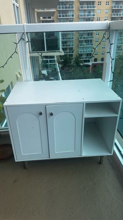 White Storage Cabinet – Good Condition