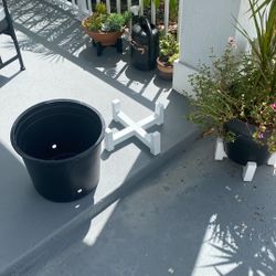 Stand / Plant Pot Wood Stand / Indoors/outdoors