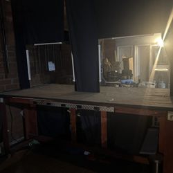 Work-stand/Makeup Vanity