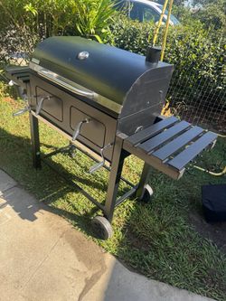 Charcoal grill