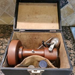VINTAGE INTERNATIONAL CUTAWL WITH ORIGINAL BOX AND ACCESSORIES 