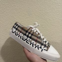 Burberry Shoes 