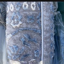 Rug Blue & Gray 5’6”x6’11”