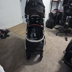 Baby Stroller Only 3 Time Use Have New One 