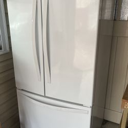 refrigerator Whirlpool 