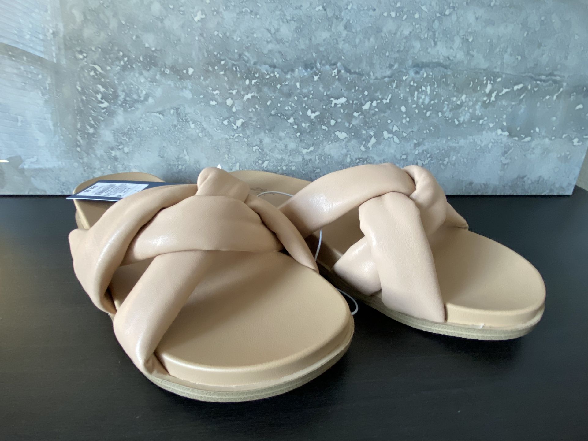 Woman’s Shoes Size 7