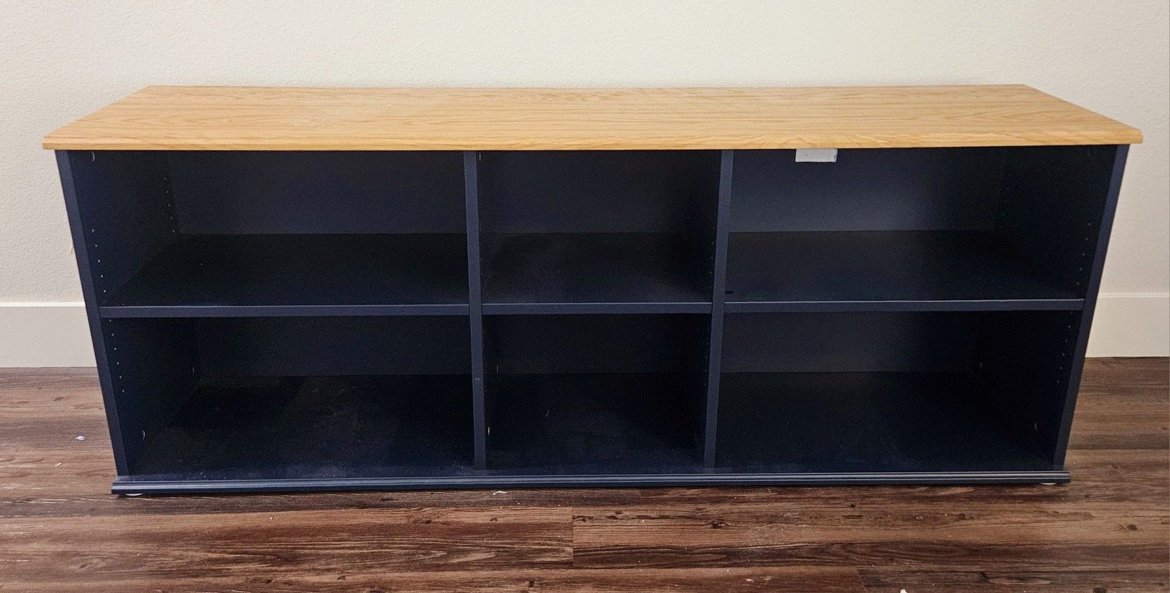 TV STAND SKRUVBY IKEA