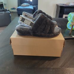 New In Box UGG Fluff Yeah Slides Women's Size 9 Grey