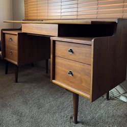 Hooker Mid Century Walnut Double Pedestal Floating Top Desk