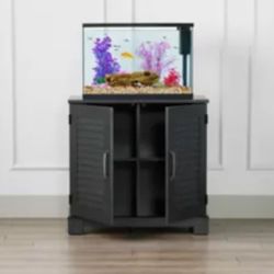 40 Gallon Fish Tank With Stand and Lots Of Extras 