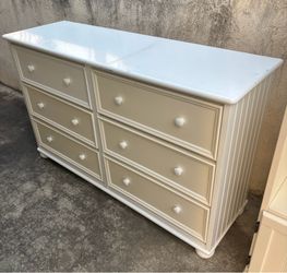 Dresser drawers