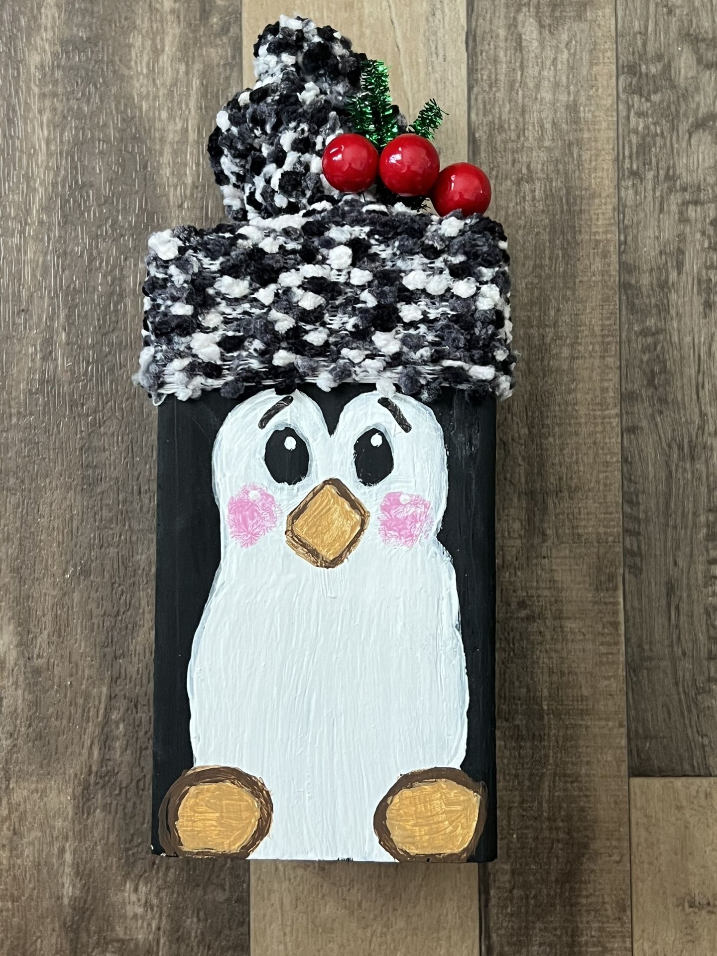 Wood Block Penguins decor