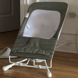 Baby bouncer