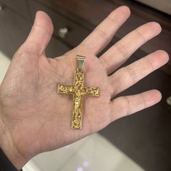 Pendant Yellow Gold 14k.  Crucifix 