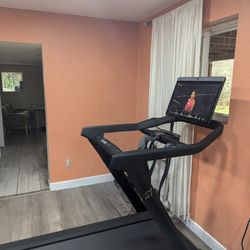 Peloton Tread