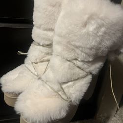 Furry Boots Size 9