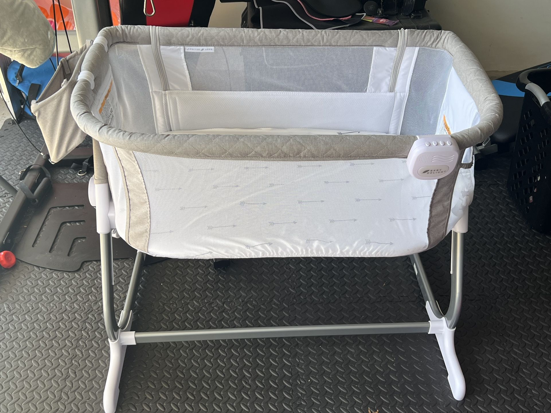 Baby Delight Bassinet