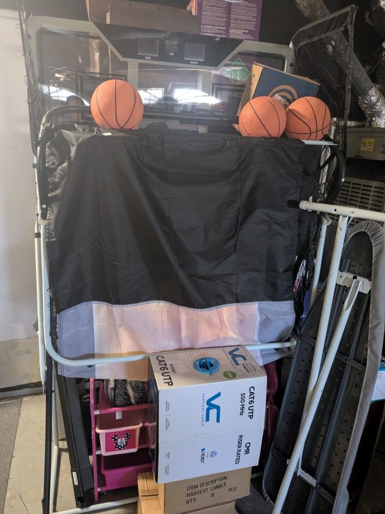 ESPN 2 Player Basketball Arcade Game w/ Scoreboard & Balls (Open Box) (2 Pack)