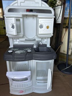 Toy Kitchen