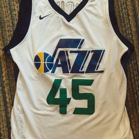 Donovan Mitchell Utah Jazz 2021/22 Jersey XL (52) for Sale in El Paso, TX -  OfferUp