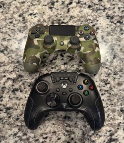 2 Gaming Controllers Sony