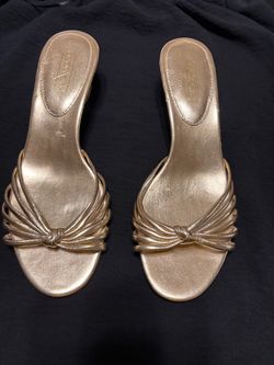 Woman’s dressy “Coach” slide, Size 9