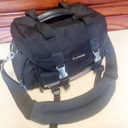 Cannon Camera Bag With Carrying Strap in Great Condition