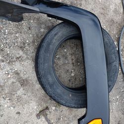 2006 To 2010 Hummer 3 Passenger Side Front Fender Flare Molding OEM Part