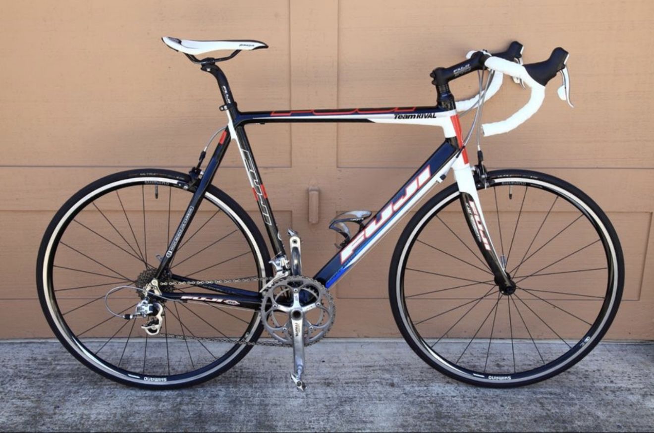 FUJI TEAM RIVAL ROAD BIKE