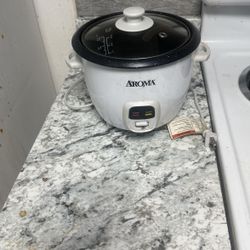 Brand New Rice Maker Aroma 