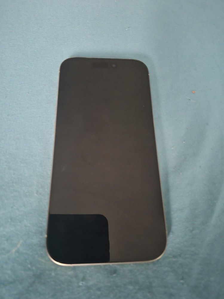 IPhone 16 Pro Max Locked