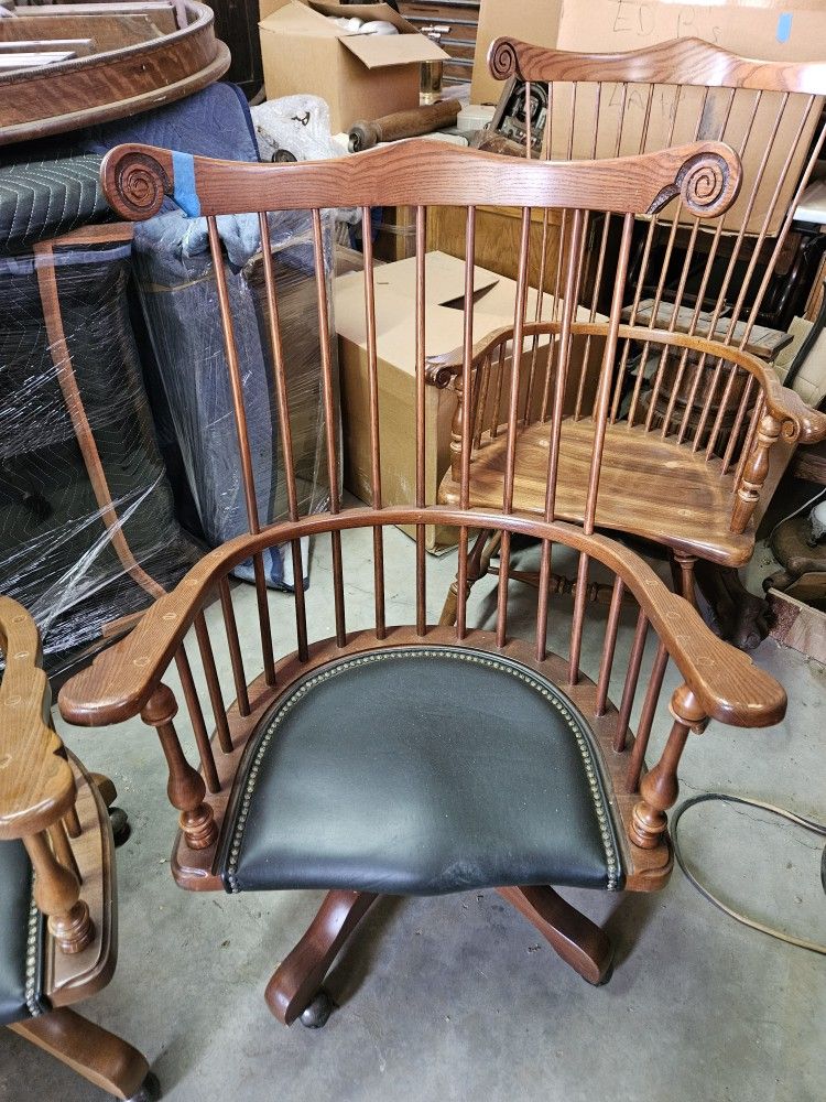 Frederick Duckloe Windsor Swivel Chair