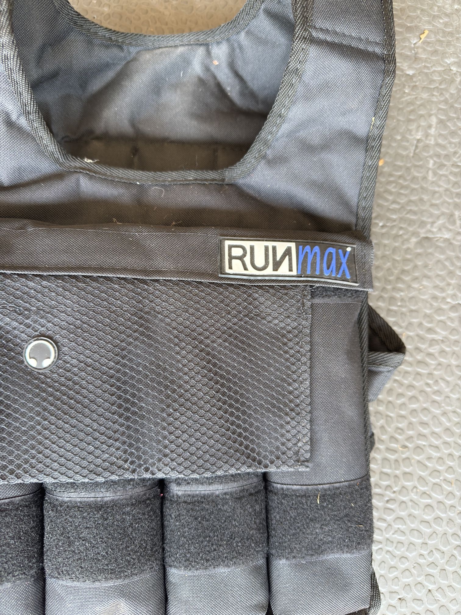 Run max 20 Lb. Weight Vest With Shoulder Pads