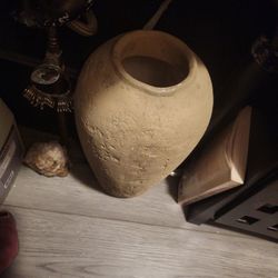 HANDMADE PLASTER VASE