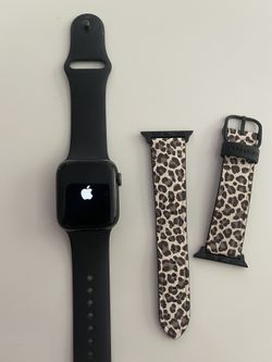 Apple Watch Series 5 40mm space grey black with black band and extra band
