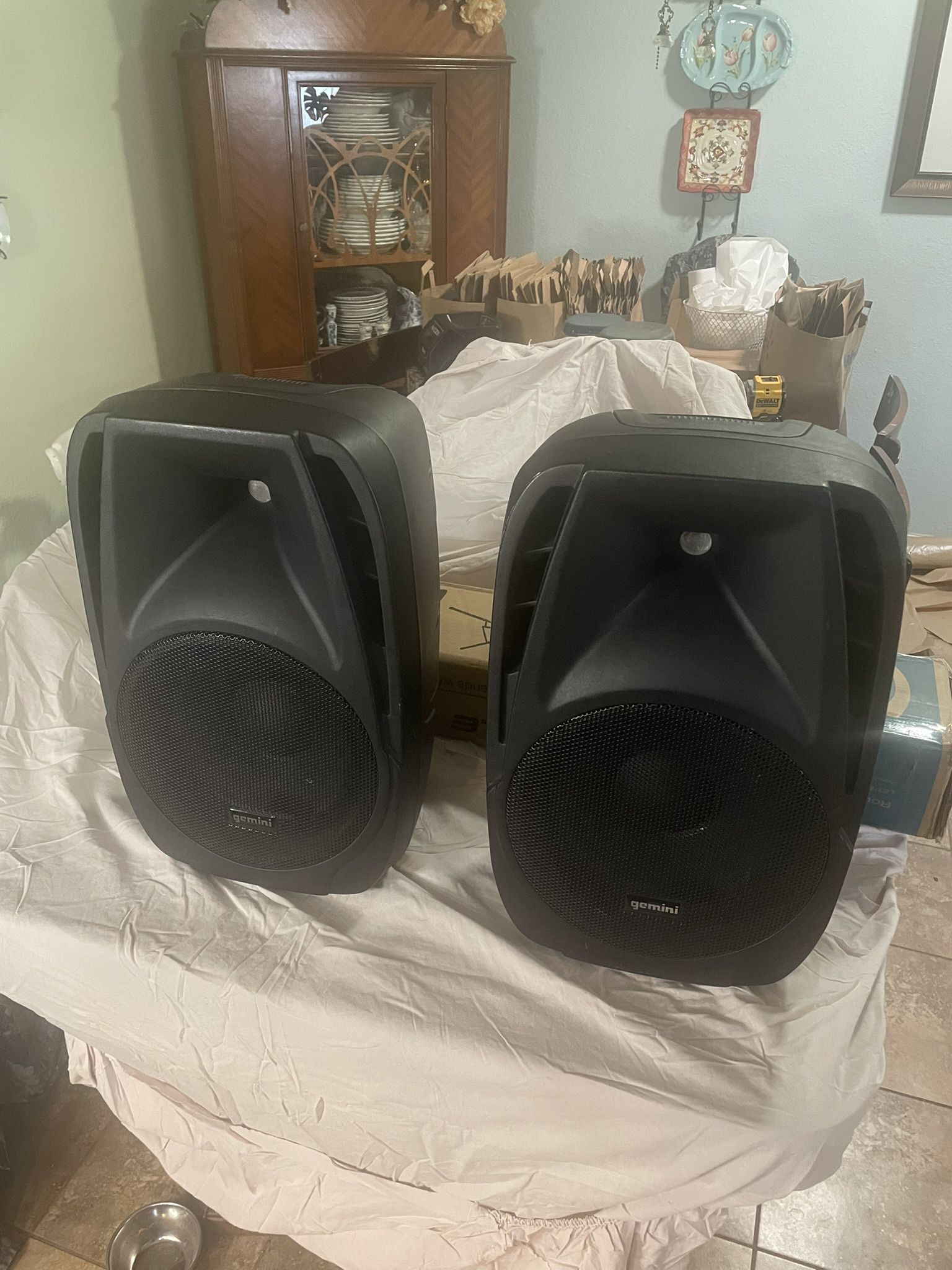 Gemini Loud PA Speakers W/stands