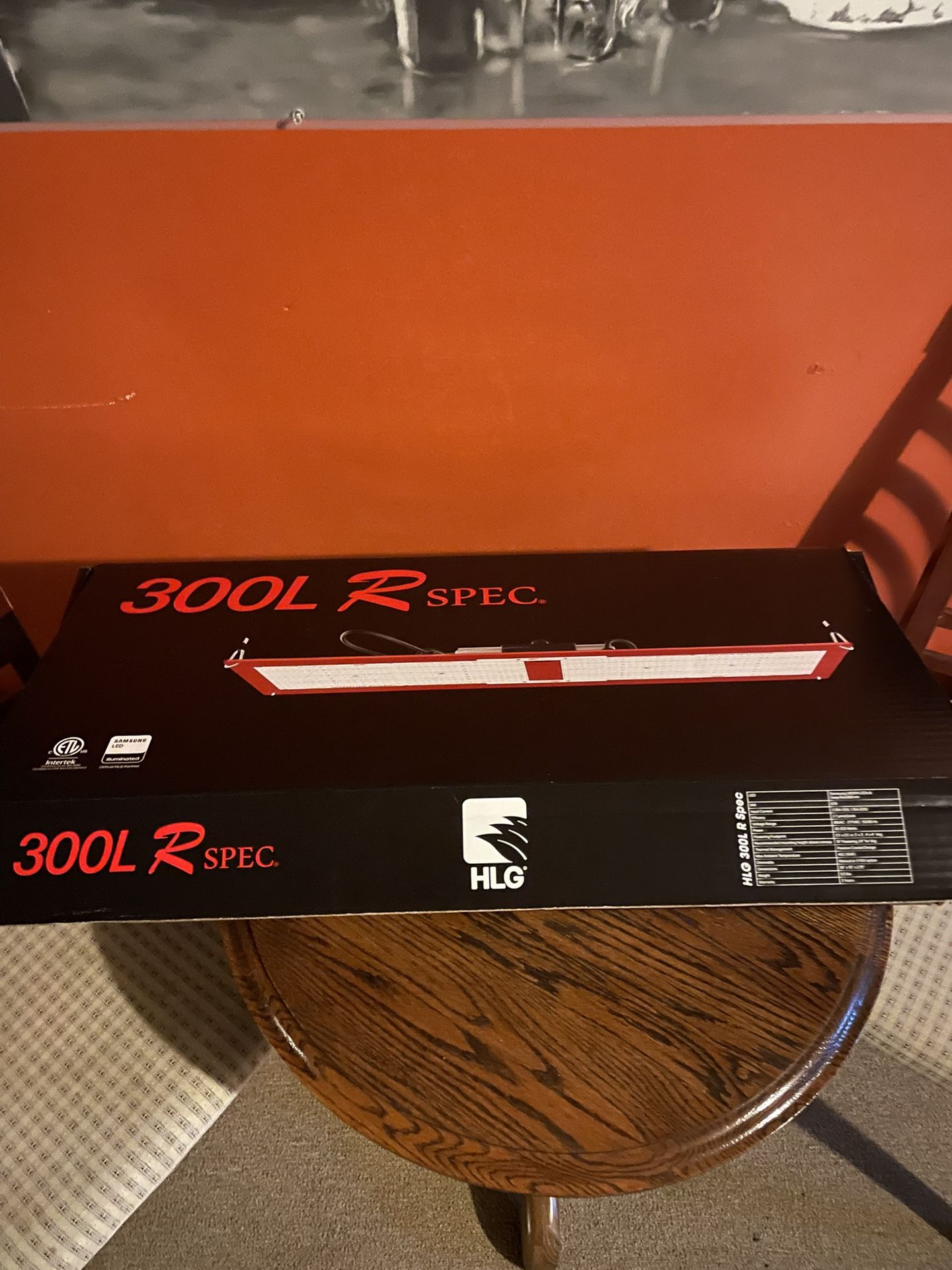 Grow Light 300L R Spec