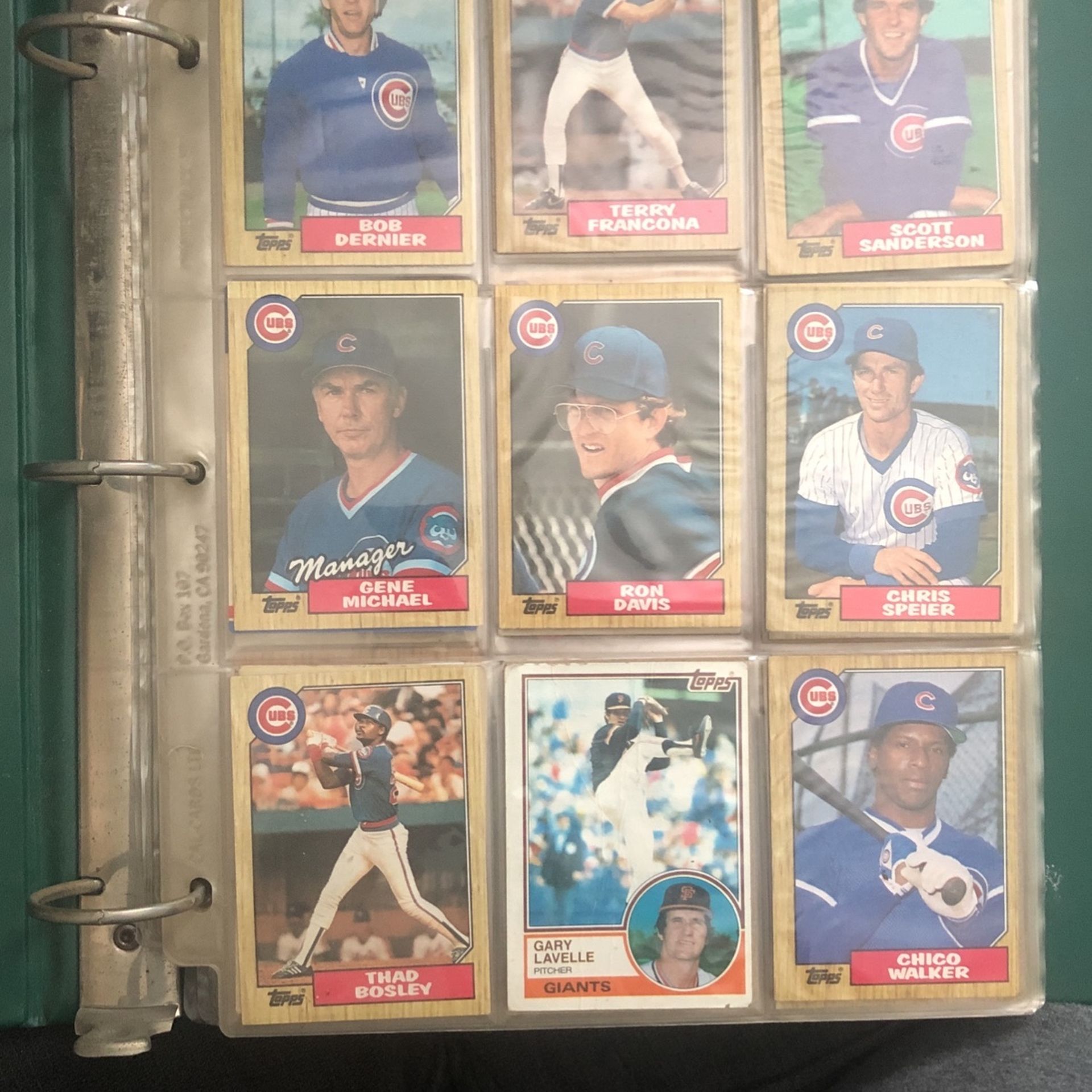 Binder Of Mixed Cards From 80s Baseball