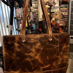 JUNEAU LEATHER TOTE