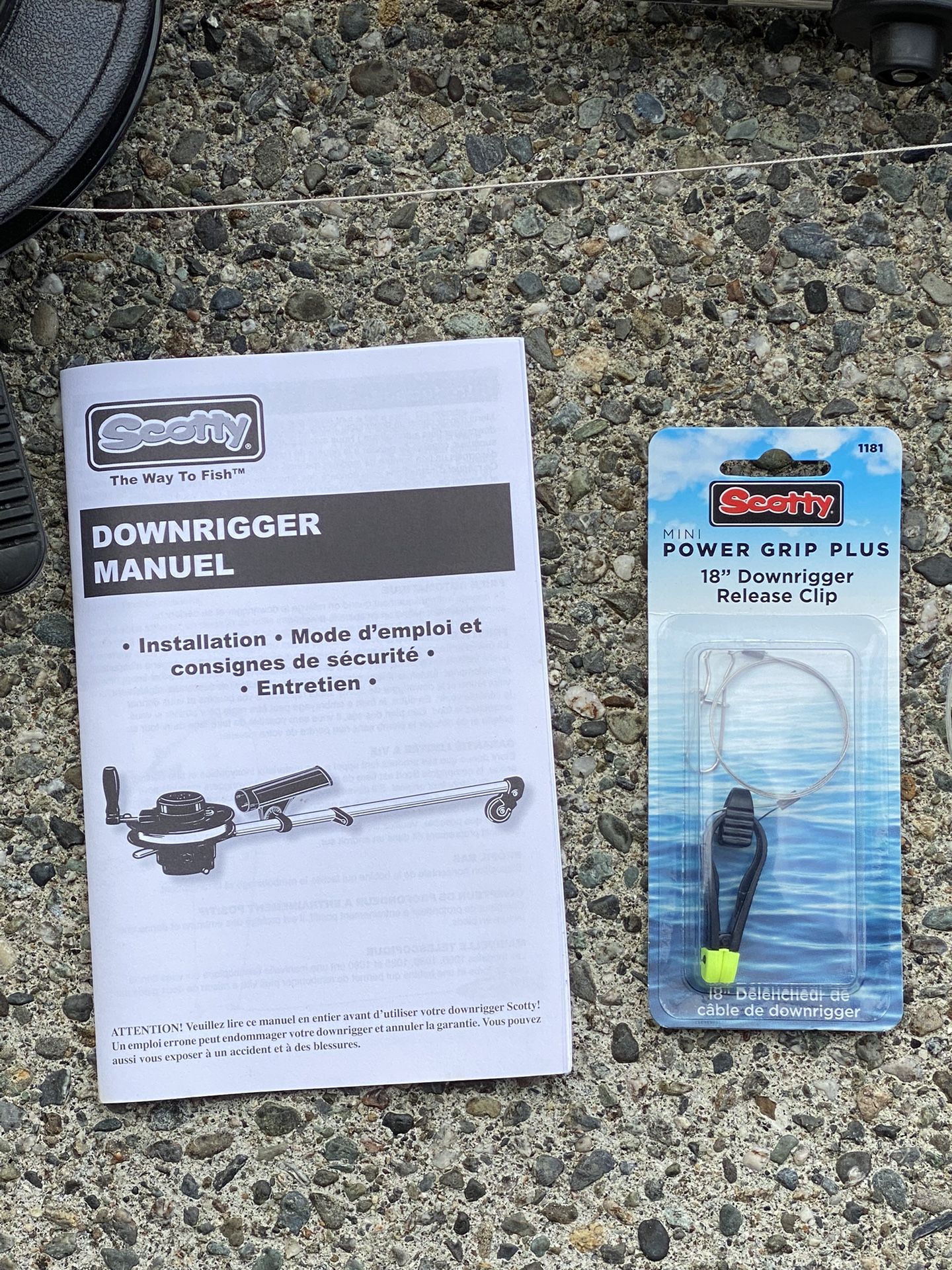 Scotty Manual Fishing Depth master Downrigger 264ft Depth W/ Weight